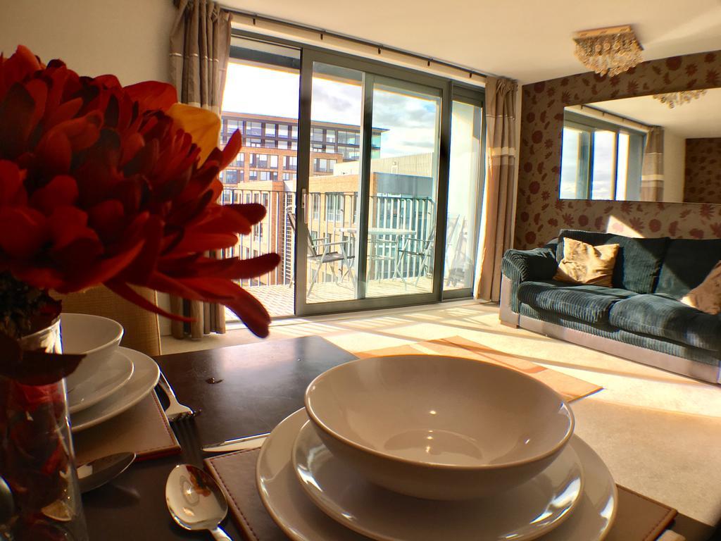 Luxurious Providence Apartment Мейдънхед Екстериор снимка